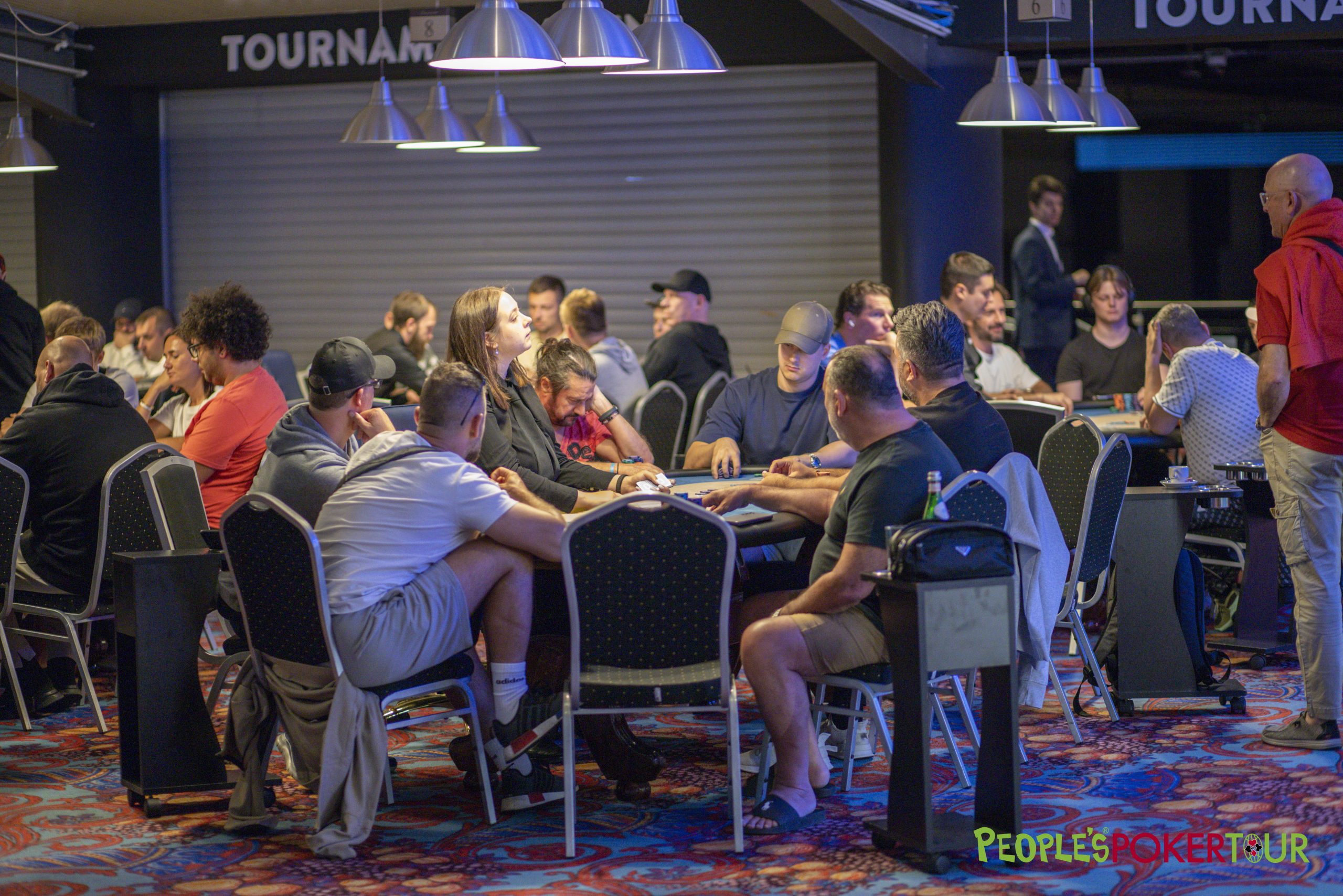 People’s Poker Tour: FOTO, VIDEO E CRONACA, grande spettacolo al Day 1B